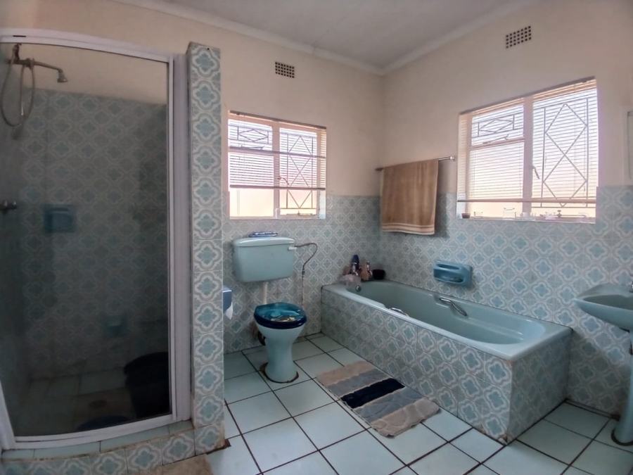 4 Bedroom Property for Sale in Ellaton North West